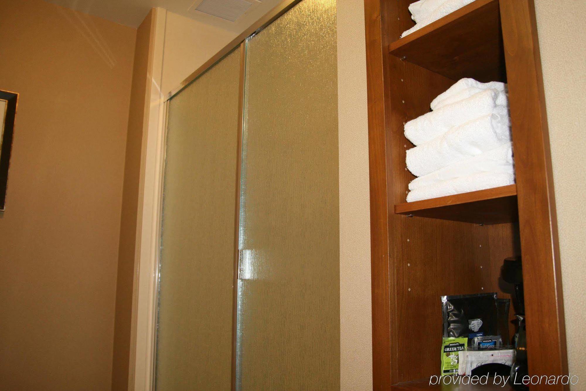 Hampton Inn & Suites Lodi Phòng bức ảnh