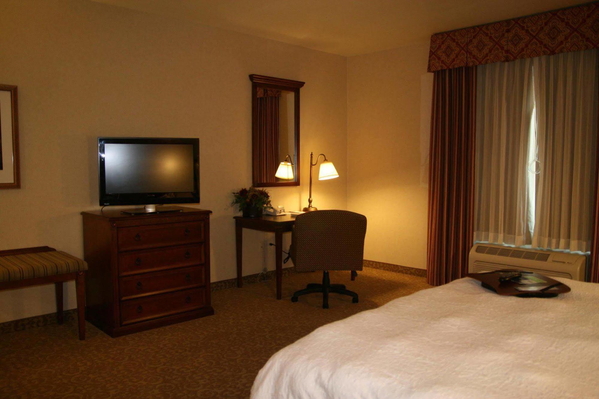 Hampton Inn & Suites Lodi Phòng bức ảnh